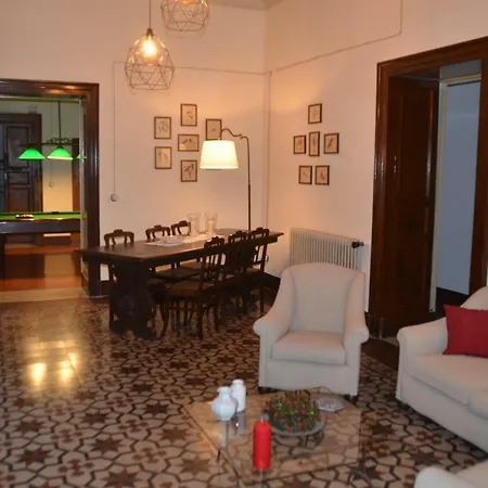 Il Giardino Di Caronda بيت للعطل